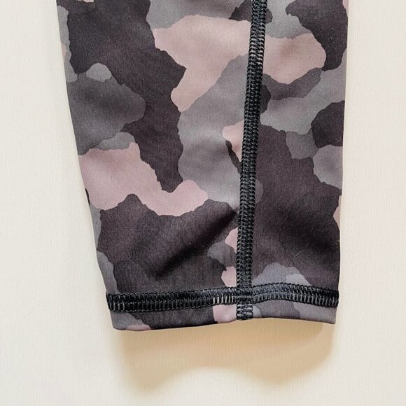 Athleta Lightning Camo High Rise 7/8 Tight Trail Running Long Active Sonic Light - Picture 5 of 10